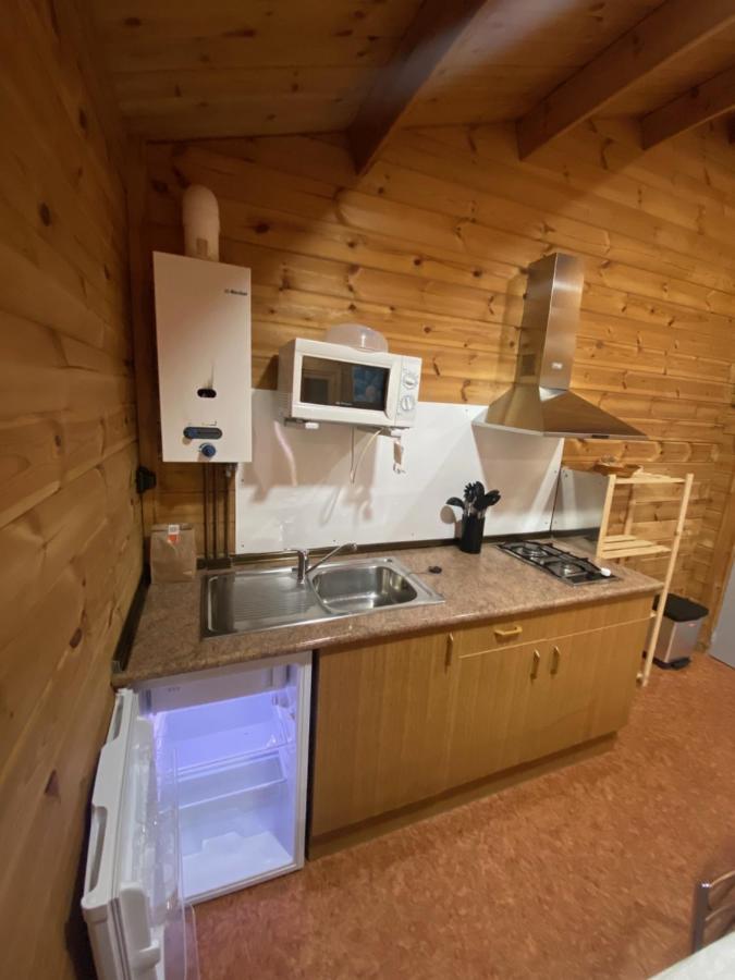 Bungalow & Camping Fuente De Regrustan Graus Dış mekan fotoğraf